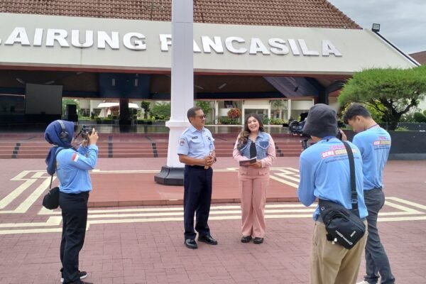 Bersuara untuk bangsa. Berkisah untuk generasi.