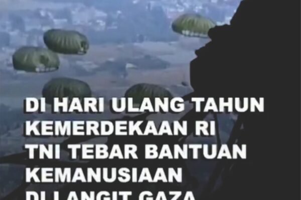 DARI DASAR LAUT PULAU SANGIANG, TNI AL KIBARKAN BENDERA MERAH PUTIH SAMBUT HUT KE-80 RI