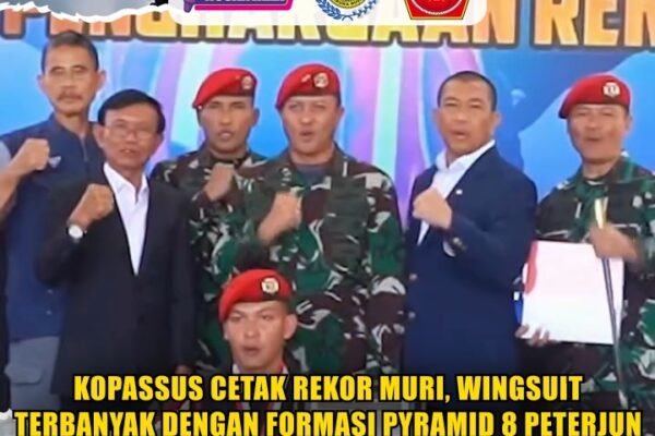Kopassus Cetak Rekor MURI, Wingsuit Terbanyak dengan Formasi Pyramid 8 peterjun