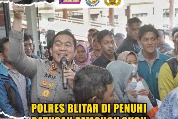 Polres Blitar Di Penuhi Ratusan Pemohon SKCK