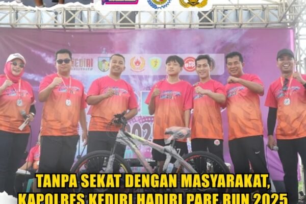 Tanpa Sekat Dengan Masyarakat, Kapolres Kediri Hadiri Pare Run 2025 Tanpa Sekat Dengan Masyarakat, Kapolres Kediri Hadiri Pare Run 2025
