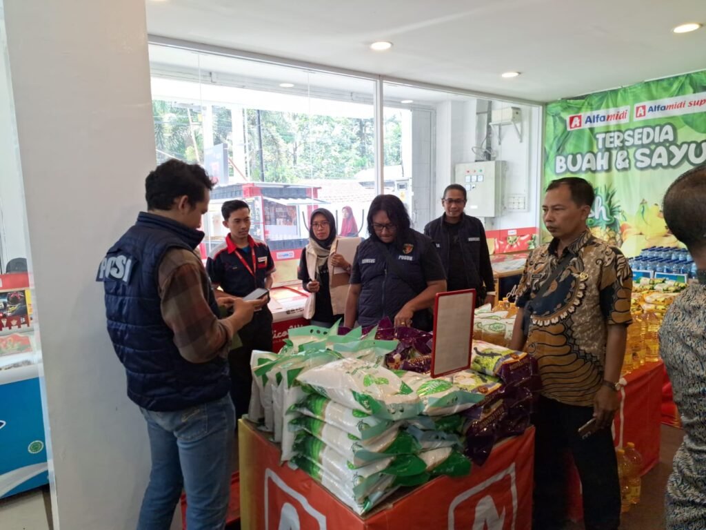 Jaga Stabilitas Harga & Ketersediaan Bahan Pangan, Satreskrim Polres Kediri Bersama Tim Gabungan Sidak Pasar